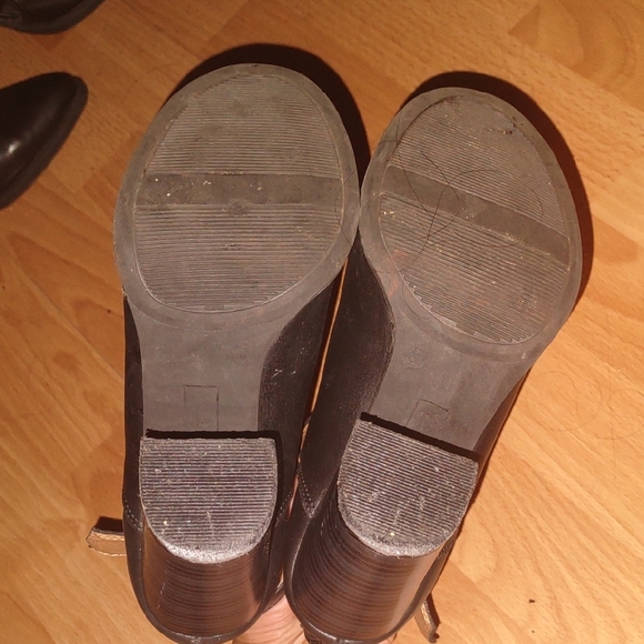 Fioni | Black Ankle Strap Heeled Booties - Picture 5 of 5